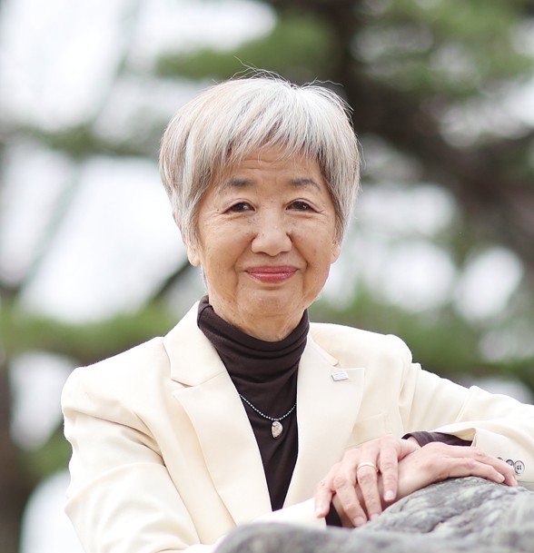 至学館大学・同短期大学部 理事長・学長 谷岡 郁子