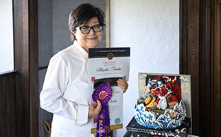 冨田昌子さんシュガーアーティスト世界最大級の大会で部門金賞1st