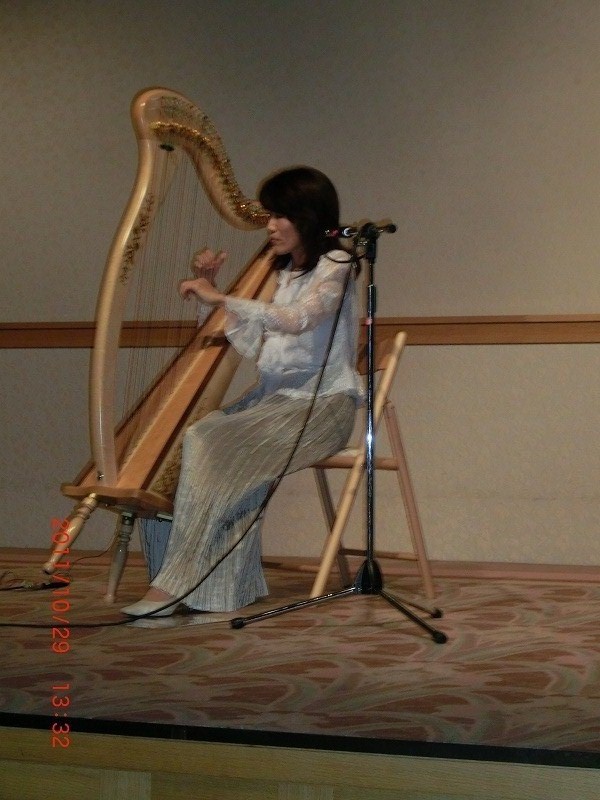 畔柳　美佐子さんによるハープ演奏