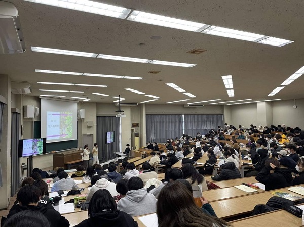 至学館にて